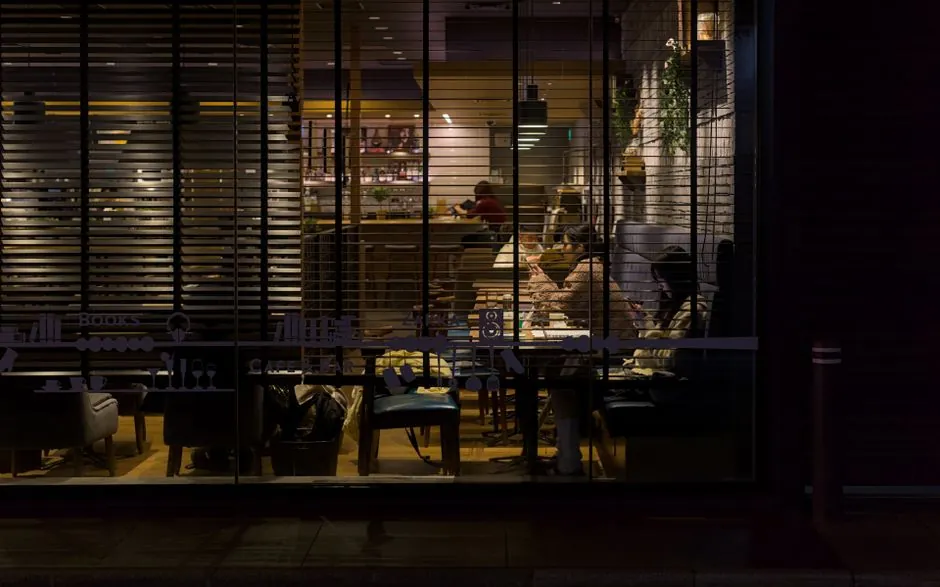 Einladende Atmosphäre im Fender Cafe.
